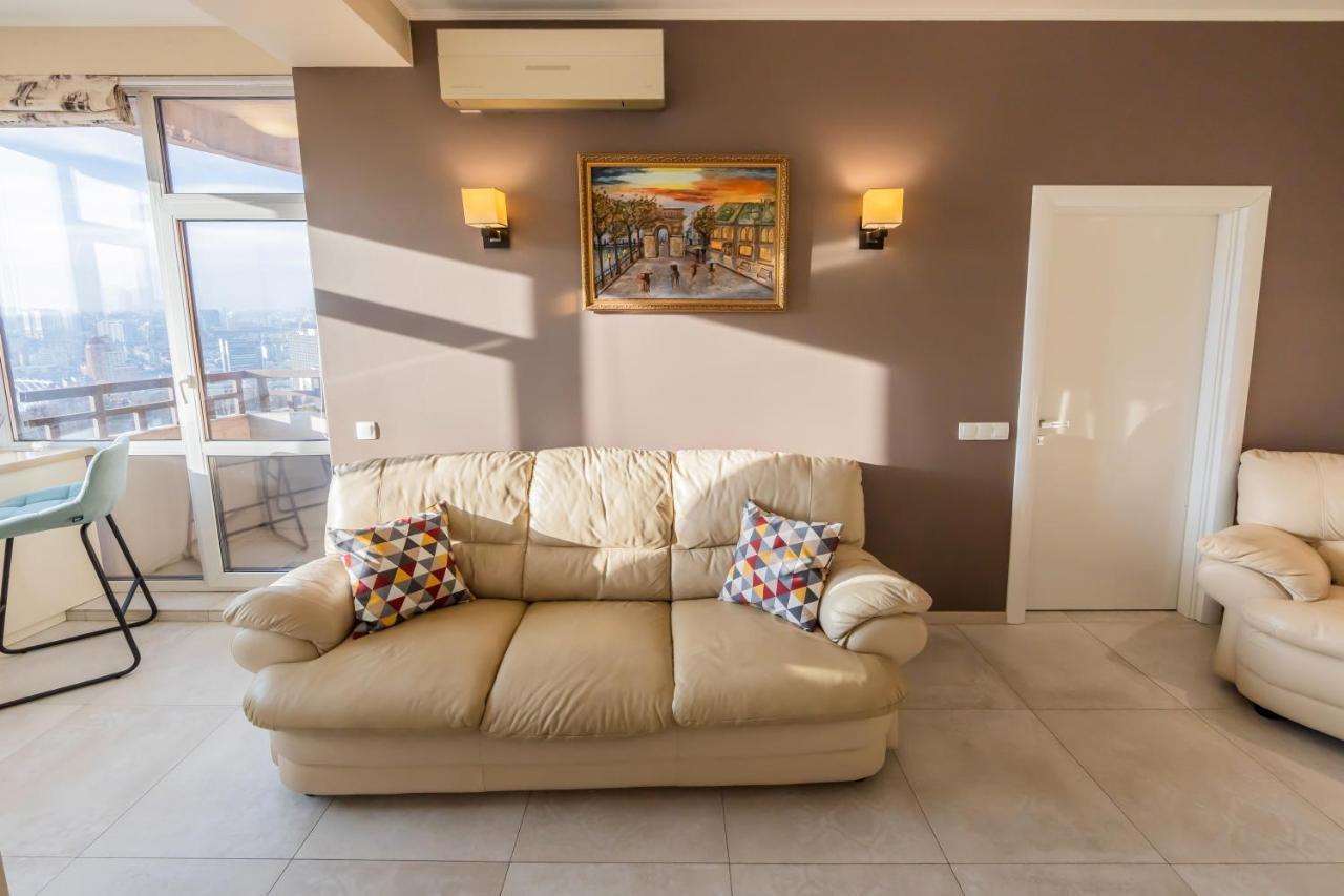 Apartment центр, 20 поверх! 2к із панорамою *
