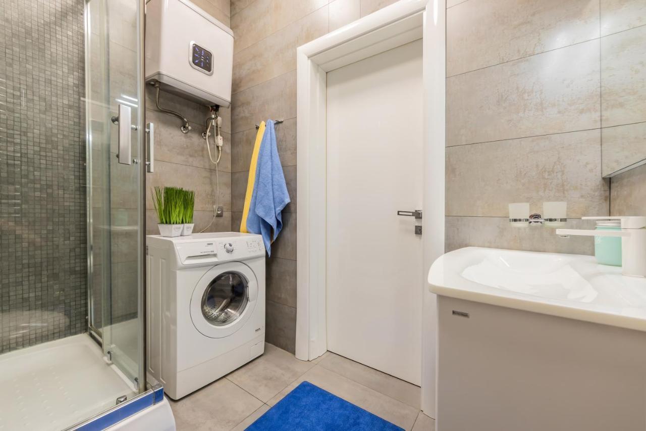 центр, 20 поверх! 2к із панорамою Apartment *