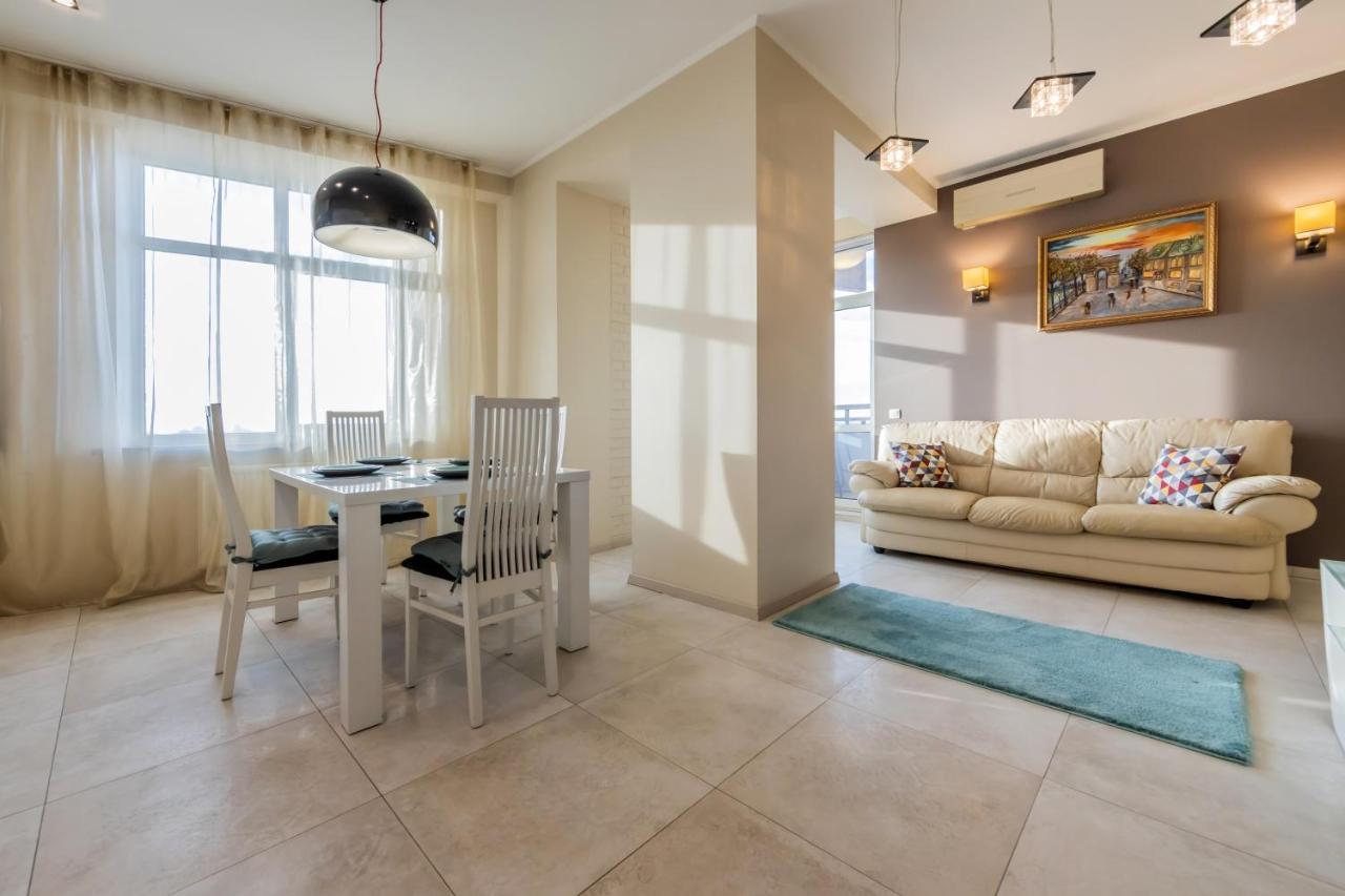 Apartment центр, 20 поверх! 2к із панорамою